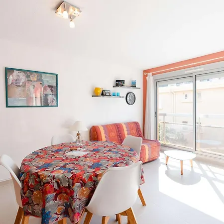 Apartment T2 Climatise Avec Balcon, Parking Prive, 4 Couchages, Centre Narbonne-plage, Proche - Fr-1-409-65 *