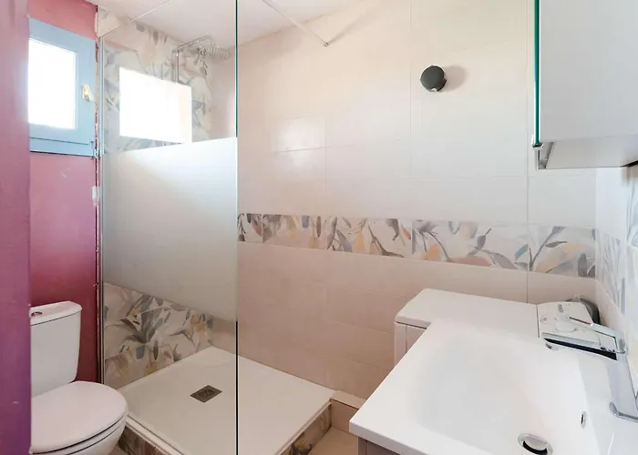 T2 Climatise Avec Balcon, Parking Prive, 4 Couchages, Centre Narbonne-plage, Proche - Fr-1-409-65 Narbona